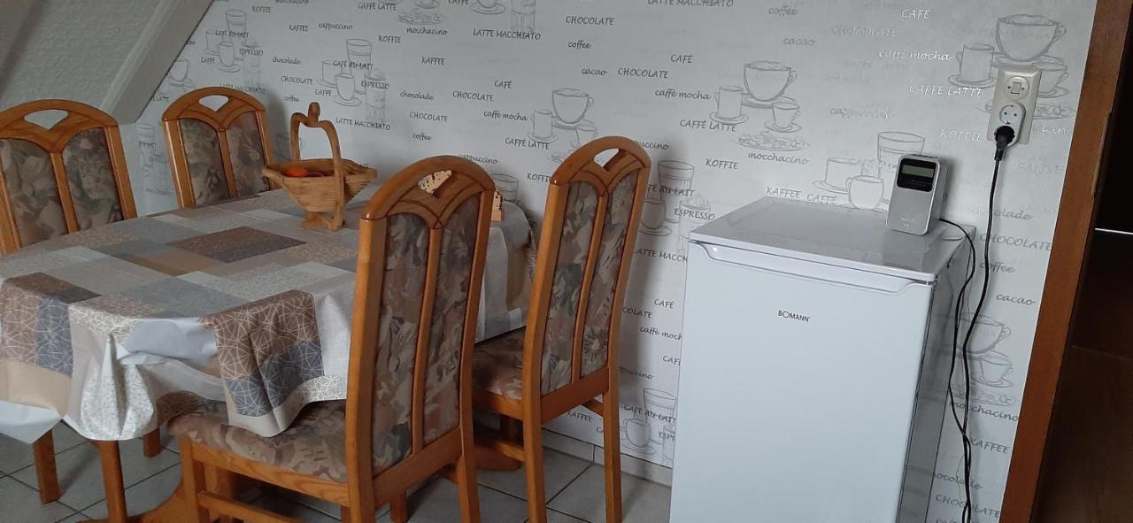 Ferienwohnung Gutowski Andernach Esterno foto