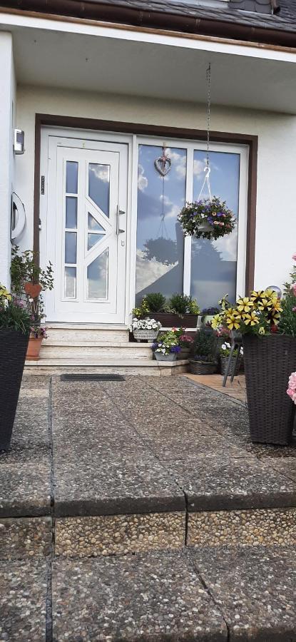 Ferienwohnung Gutowski Andernach Esterno foto